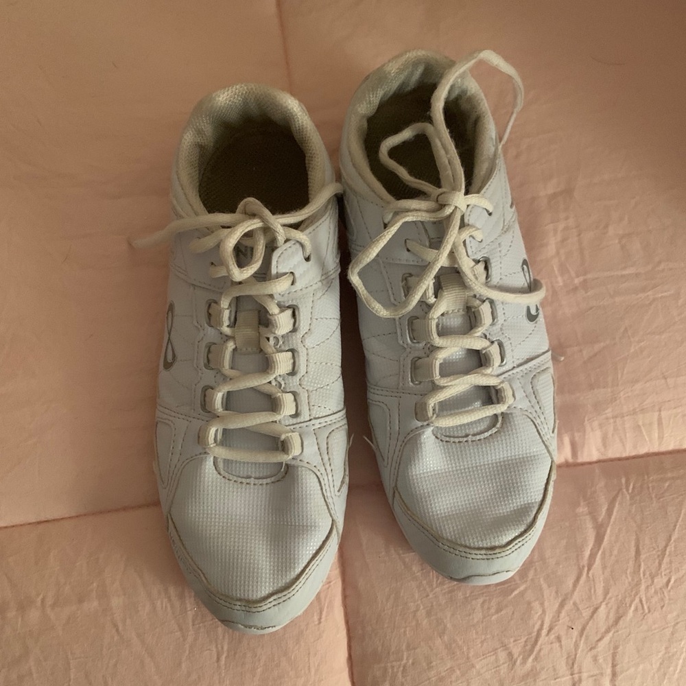 Nfinity cheer shoes
